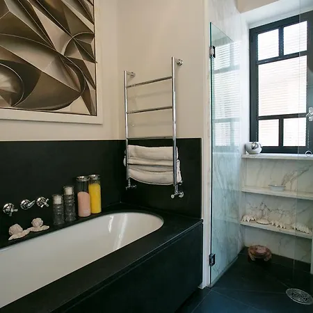 The Trastevere Painter Penthouse