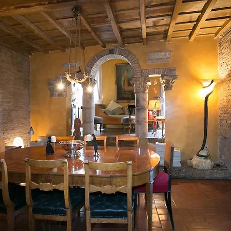 The Trastevere Painter Penthouse Apartmán Řím