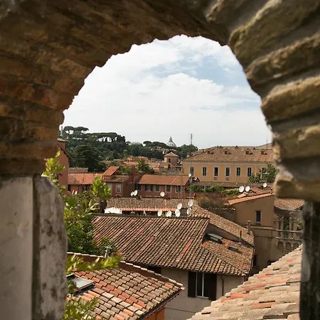 The Trastevere Painter Penthouse